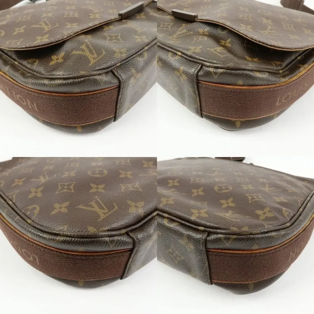 Louis Vuitton Monogram Beaubourg MM Messenger Bag Brown